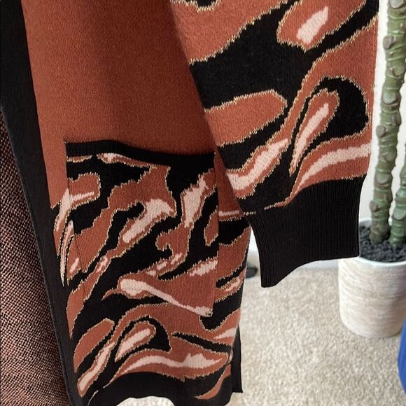 Leo & Nicole Animal Print Long Cardigan Size Petite medium - Picture 4 of 5